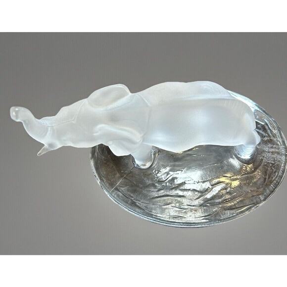 Lovely Frosted Elephant On Crystal Base With Raised Trunk. - Picture 2 of 8
